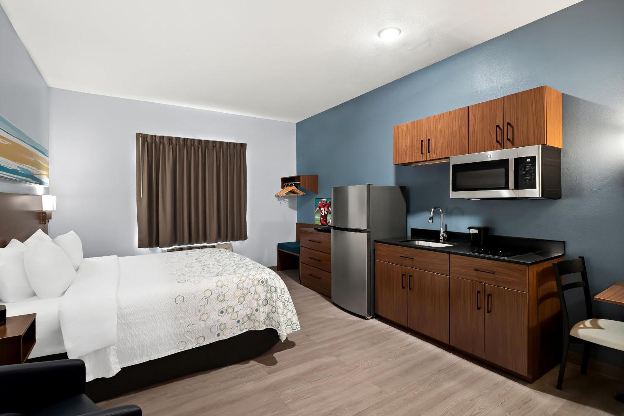Hometowne Studios By Red Roof East Lansing - Okemos Luaran gambar